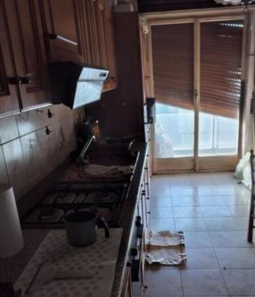 Квартира с 2 комнатами в Лиссоне, Италия № 137229