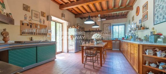 Villa de 4 dormitorios en Florence, Italy No. 238024 18