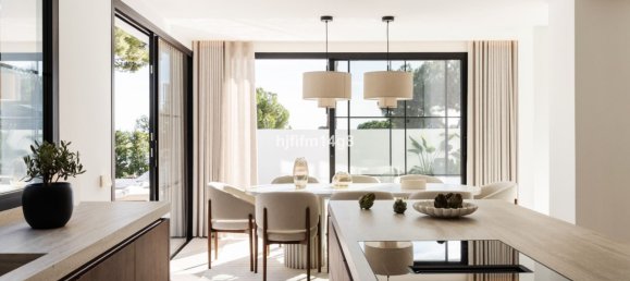 5 bedrooms Townhouse in Marbella, Spain No. 56645 18