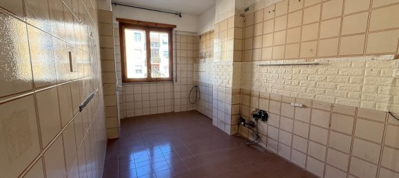 3 rooms Apartment in Rome, Italy No. 189074 6