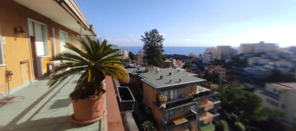 3 rooms Penthouse in Sanremo, Italy No. 165118 9