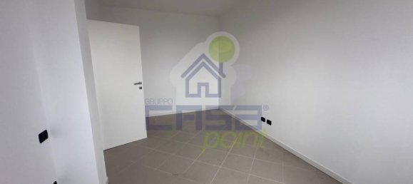 2-salle Appartement à Castiraga Vidardo, Italy No. 30322 5