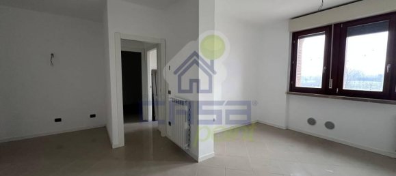 2-salle Appartement à Castiraga Vidardo, Italy No. 30322 4