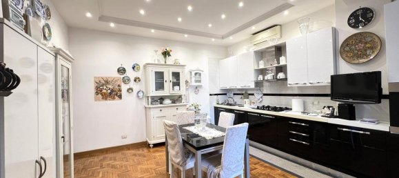 1 bedroom Apartment in Naples, Italy No. 329171 11