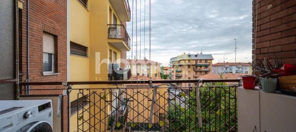 2 Schlafzimmer Wohnung in Modena, Italy, Nr. 371677 24