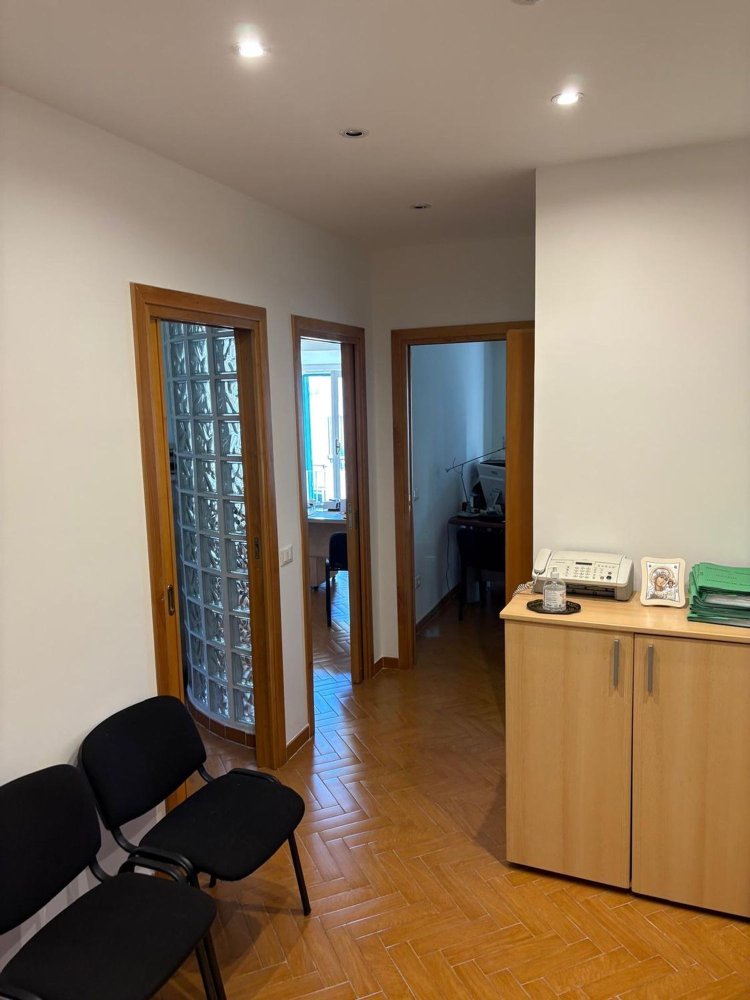 Квартира с 3 комнатами в Террачина, Италия № 285276