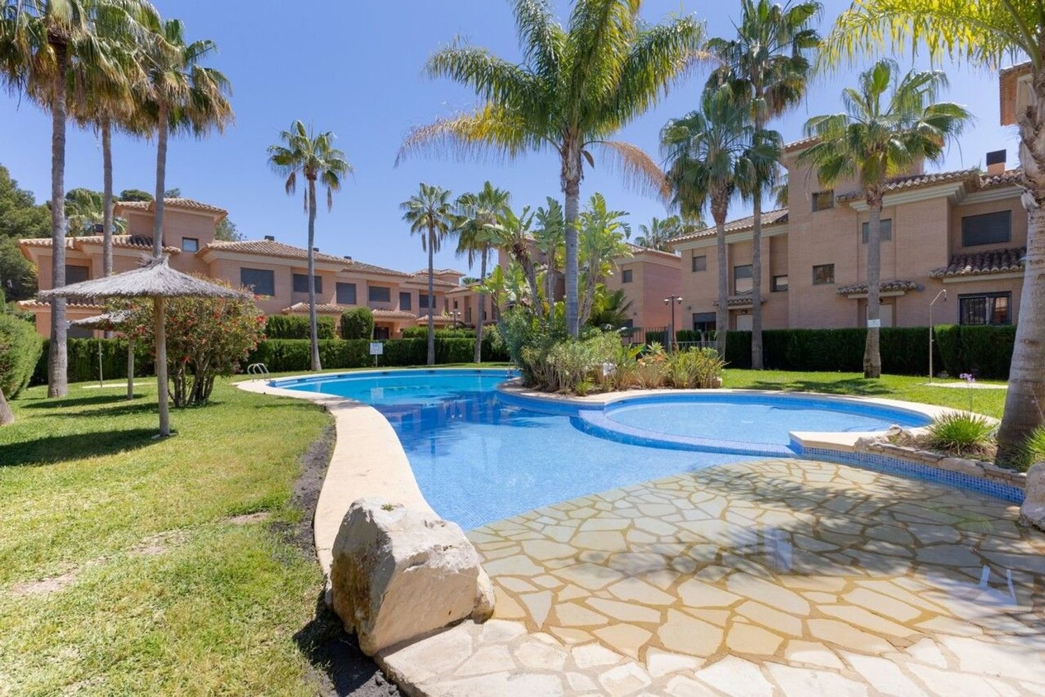 Apartamento de 3 dormitorios en Alicante, Spain No. 144740
