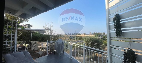 3 bedrooms House in Bari, Italy No. 380096 26