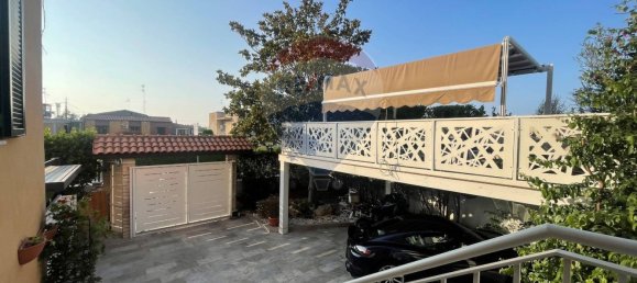 3 bedrooms House in Bari, Italy No. 380096 33