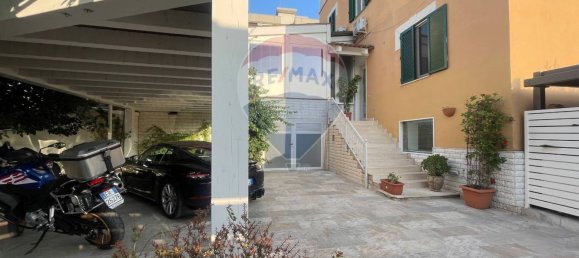 3 bedrooms House in Bari, Italy No. 380096 34