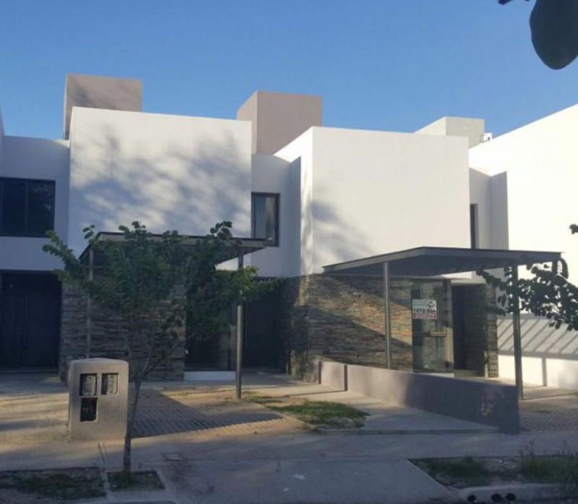 3 bedrooms Apartment in Cordoba, Argentina No. 60231