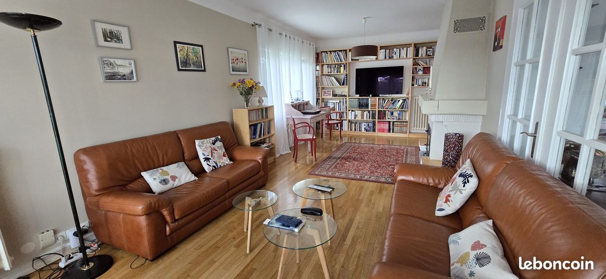 3 bedrooms Villa in Vantoux, France No. 213694