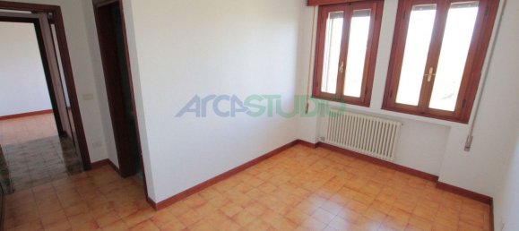 5 bedrooms Apartment in Veggiano, Italy No. 339803 15