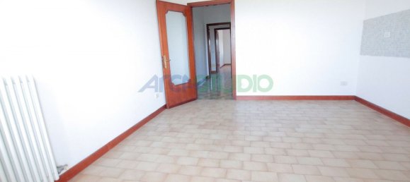 5 bedrooms Apartment in Veggiano, Italy No. 339803 4