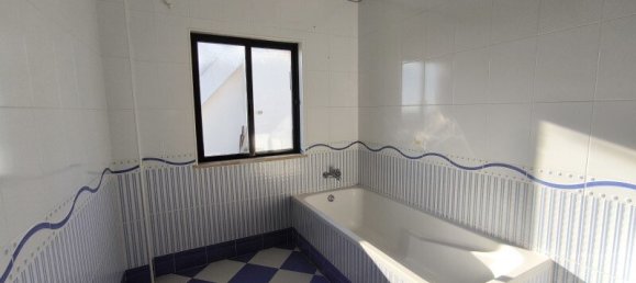 4 Schlafzimmer Haus in Quelfes, Portugal, Nr. 128268 8