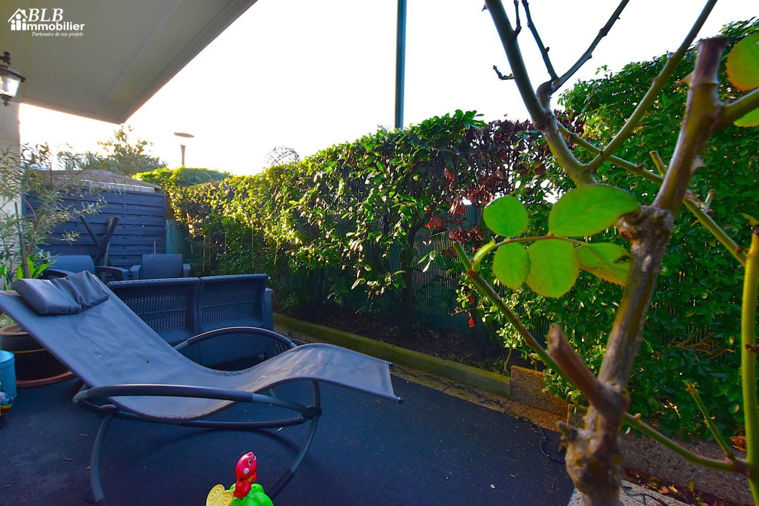 Apartamento de 2 dormitorios en Elancourt, France No. 131245