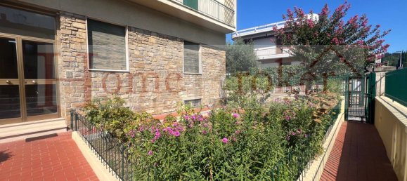 2 bedrooms Apartment in Florence, Italy No. 283287 15