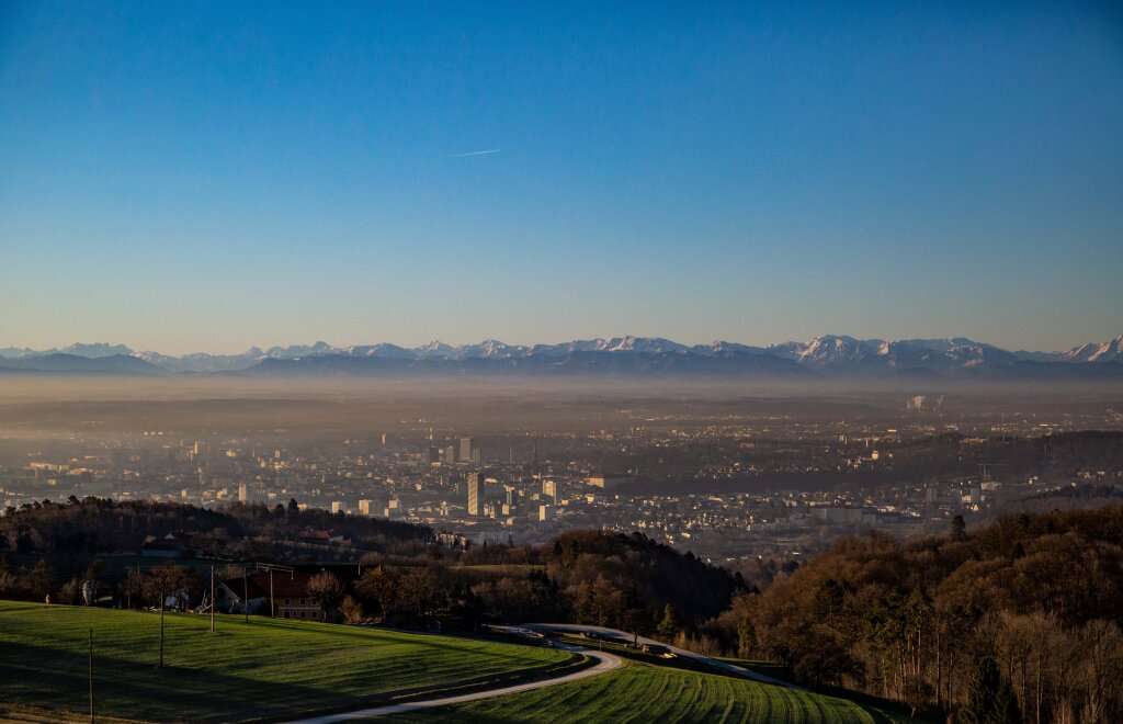 4-salle Appartement à Linz, Austria No. 57726