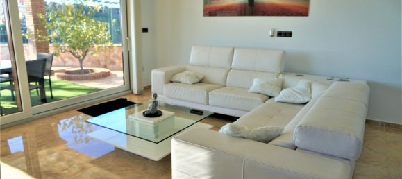 3 غرف نوم فيلا في Torre del Mar, Spain رقم 54132 2