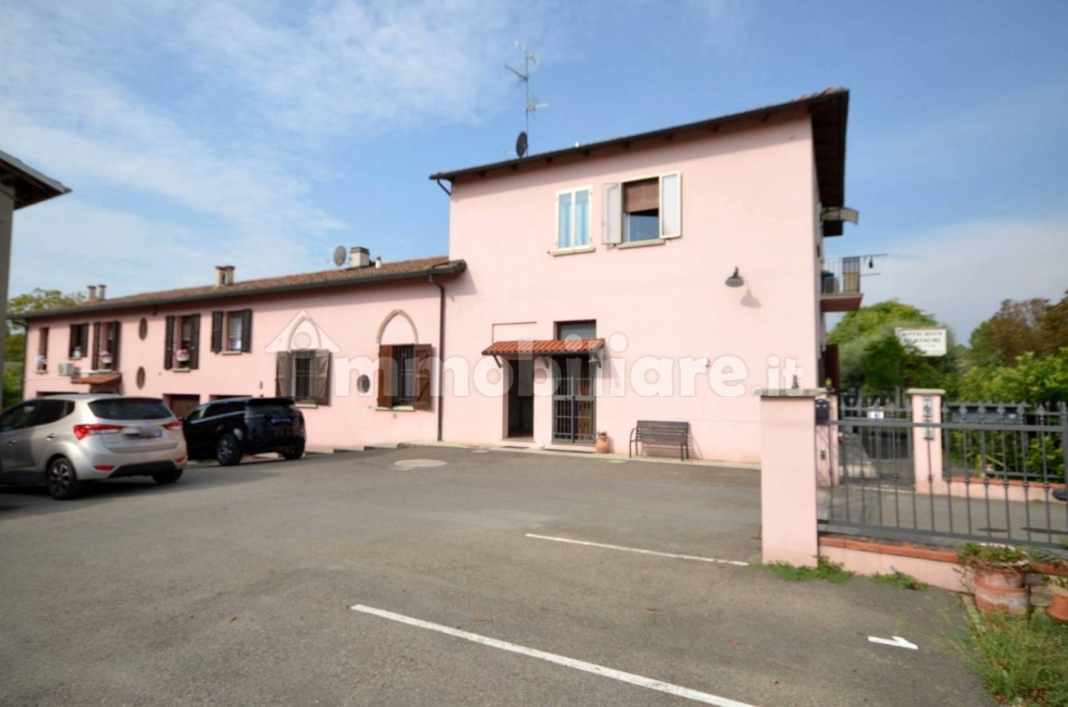 1 bedroom Apartment in Valsamoggia, Italy No. 394397