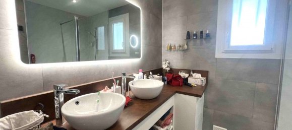 3 bedrooms House in Confolens, France No. 343842 7