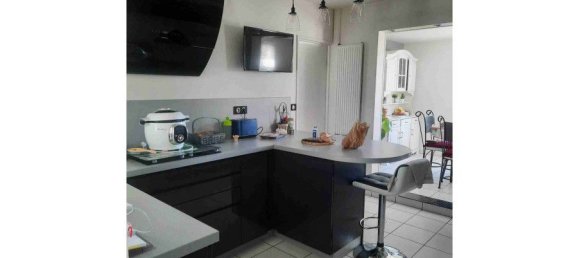 3 bedrooms House in Confolens, France No. 343842 3