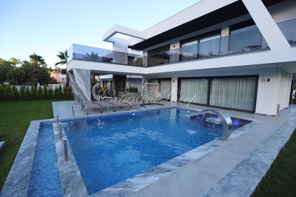 Villa 4+1 in Kemer, Turkey No. 42340