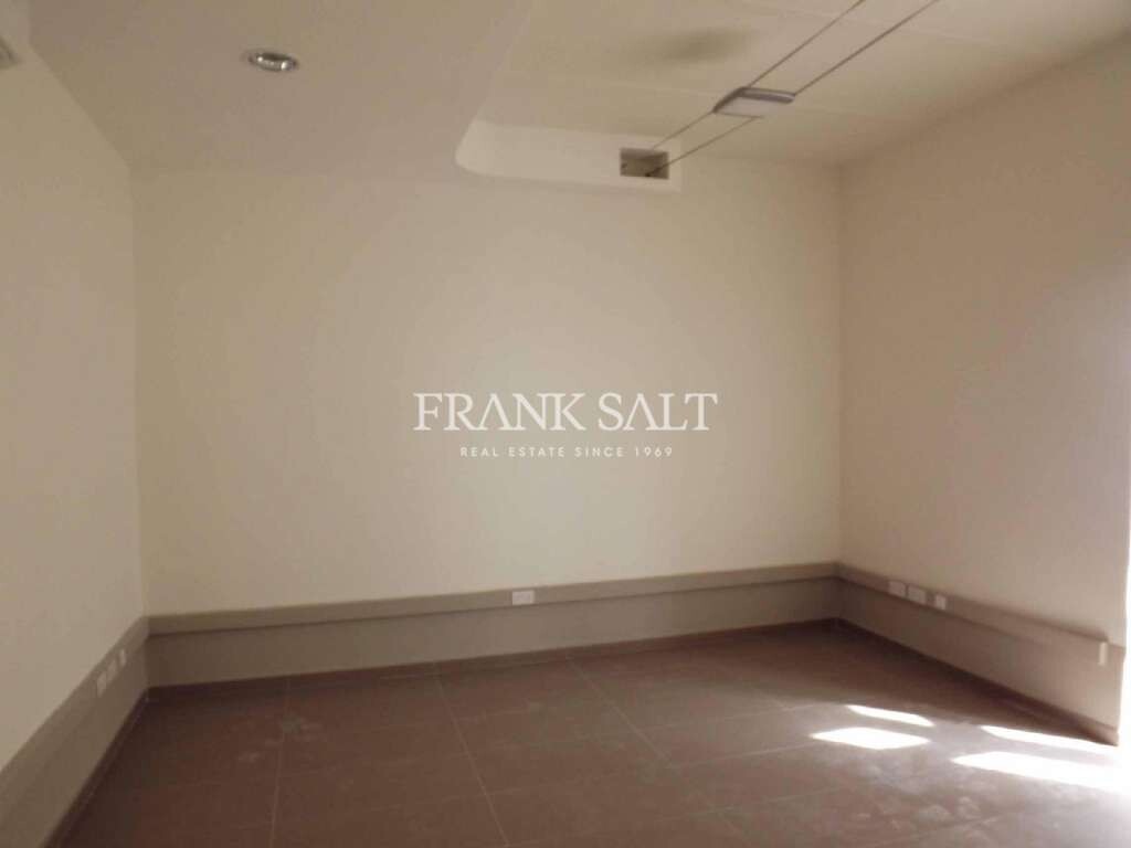218m² Office in Floriana, Malta No. 11828
