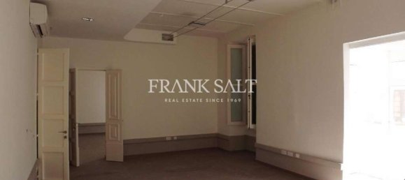 218m² Office in Floriana, Malta No. 11828 2