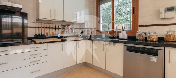 6 bedrooms House in La Pobla de Vallbona, Spain No. 157614 45