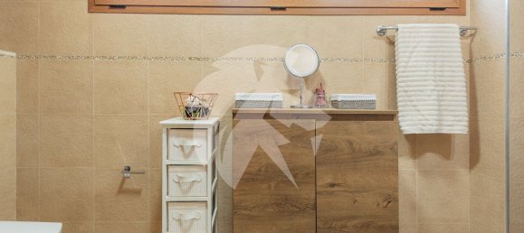 6 bedrooms House in La Pobla de Vallbona, Spain No. 157614 4