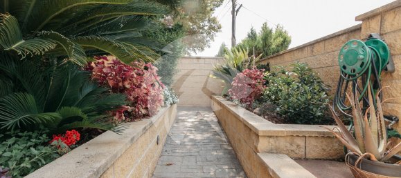 6 bedrooms House in La Pobla de Vallbona, Spain No. 157614 31