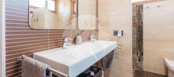 6 bedrooms House in La Pobla de Vallbona, Spain No. 157614 21