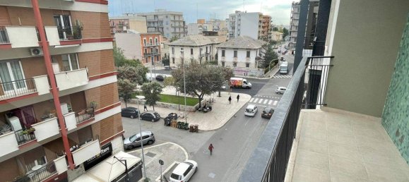 Apartamento de 4 habitaciónes en Bari, Italy No. 29138 18