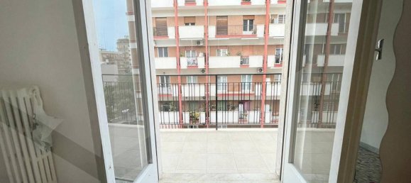 Apartamento de 4 habitaciónes en Bari, Italy No. 29138 35