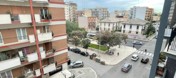Apartamento de 4 habitaciónes en Bari, Italy No. 29138 9