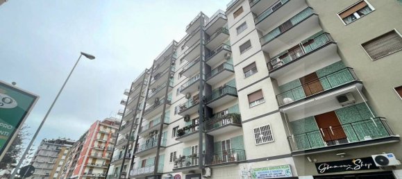 Apartamento de 4 habitaciónes en Bari, Italy No. 29138 31