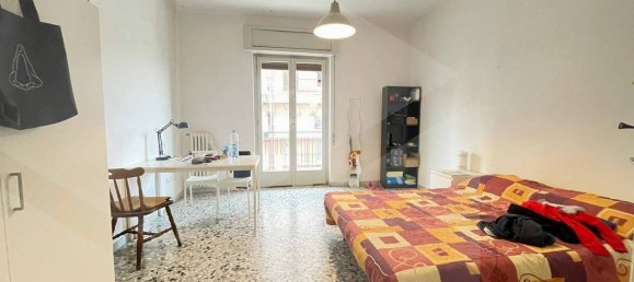 Apartamento de 4 habitaciónes en Bari, Italy No. 29138 3