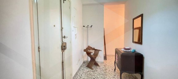 Apartamento de 4 habitaciónes en Bari, Italy No. 29138 23