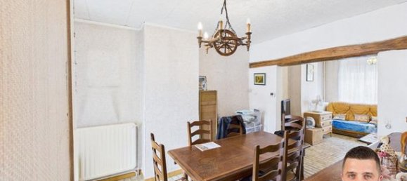 2 bedrooms House in Hirson, France No. 304796 5