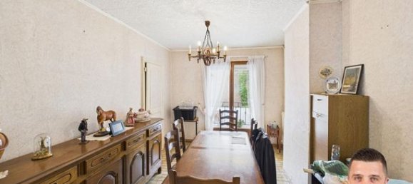 2 bedrooms House in Hirson, France No. 304796 4