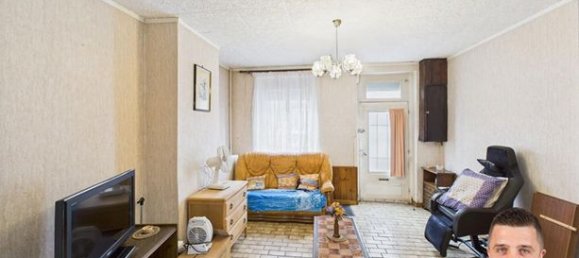 2 bedrooms House in Hirson, France No. 304796 3