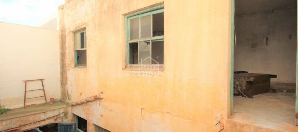 255m² Garage in Ciutadella De Menorca, Spain No. 1965 3