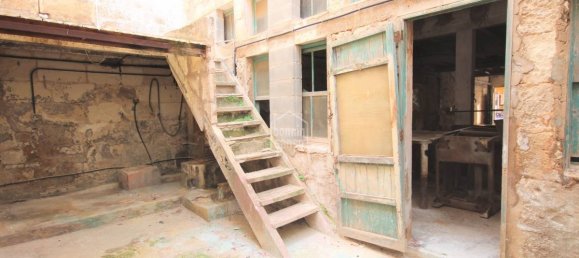 255m² Garage in Ciutadella De Menorca, Spain No. 1965 7