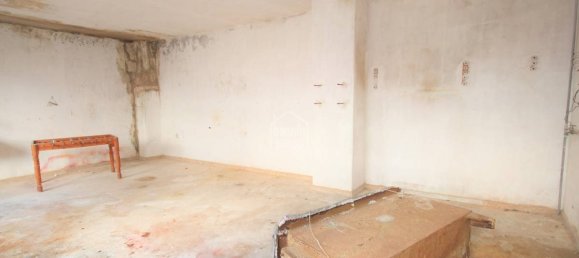 255m² Garage in Ciutadella De Menorca, Spain No. 1965 2