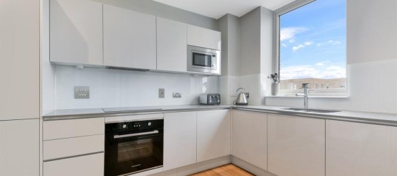 1 bedroom Apartment in London, United Kingdom No. 9639 2