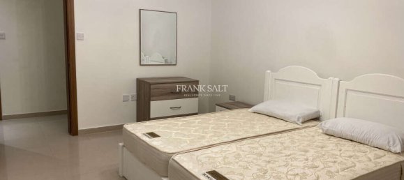 Apartamento de 2 dormitorios en San Gwann, Malta No. 10313 10