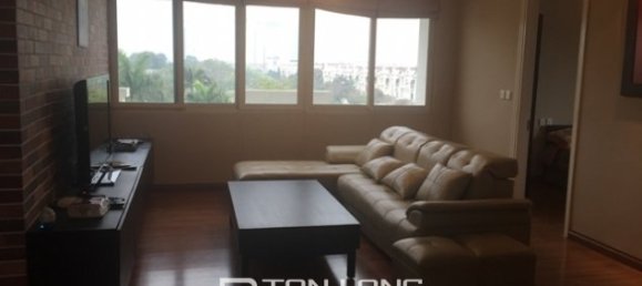 Apartamento de 4 dormitorios en Tay Ho, Vietnam No. 3185 2