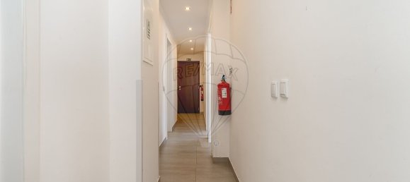 7 bedrooms House in Costa da Caparica, Portugal No. 27400 10