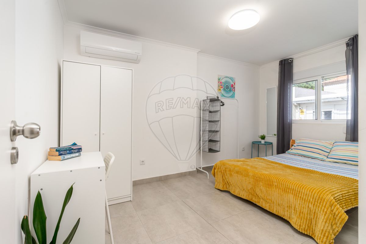 7 bedrooms House in Costa da Caparica, Portugal No. 27400